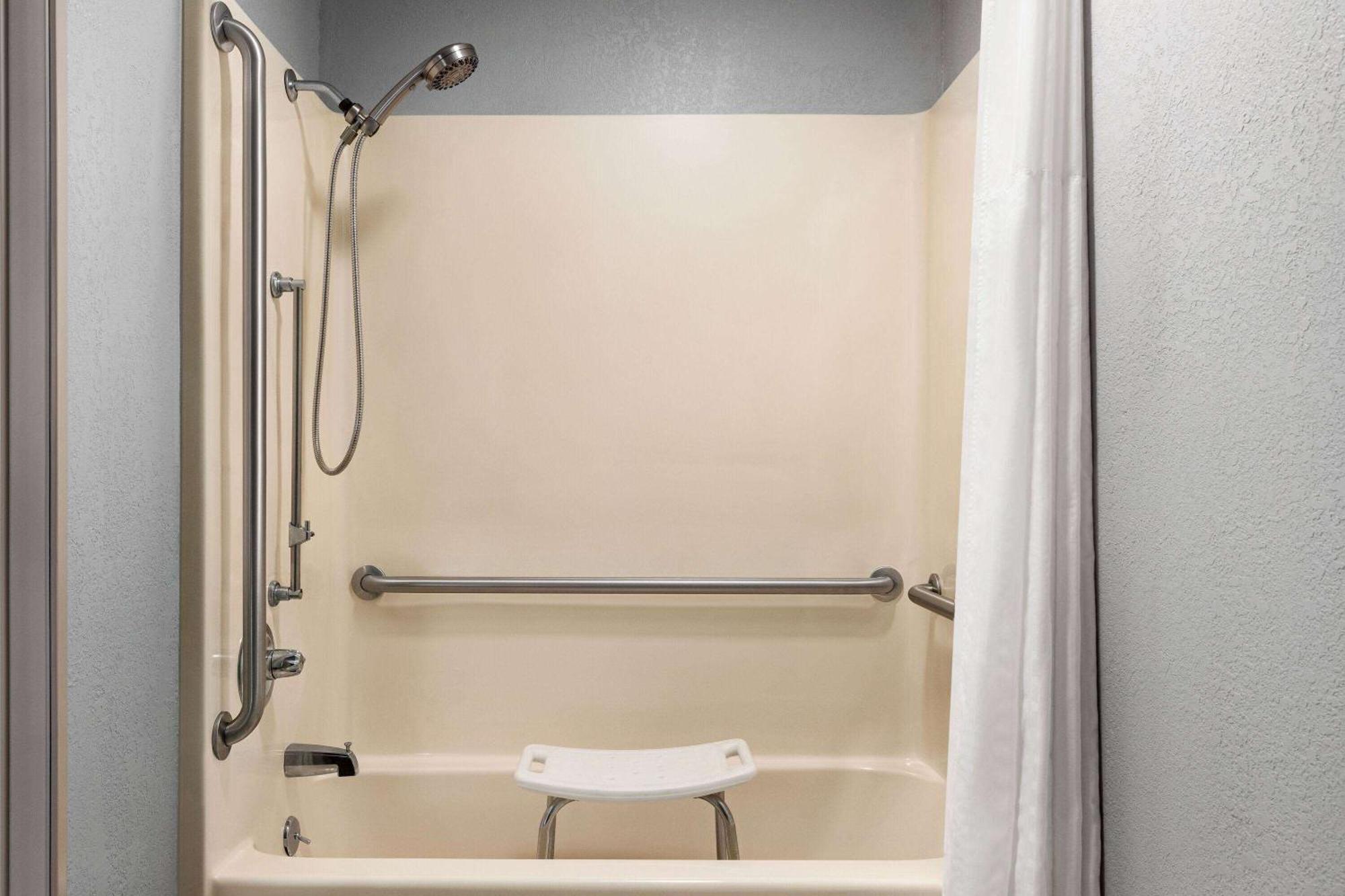 Americinn By Wyndham Williamsburg المظهر الخارجي الصورة