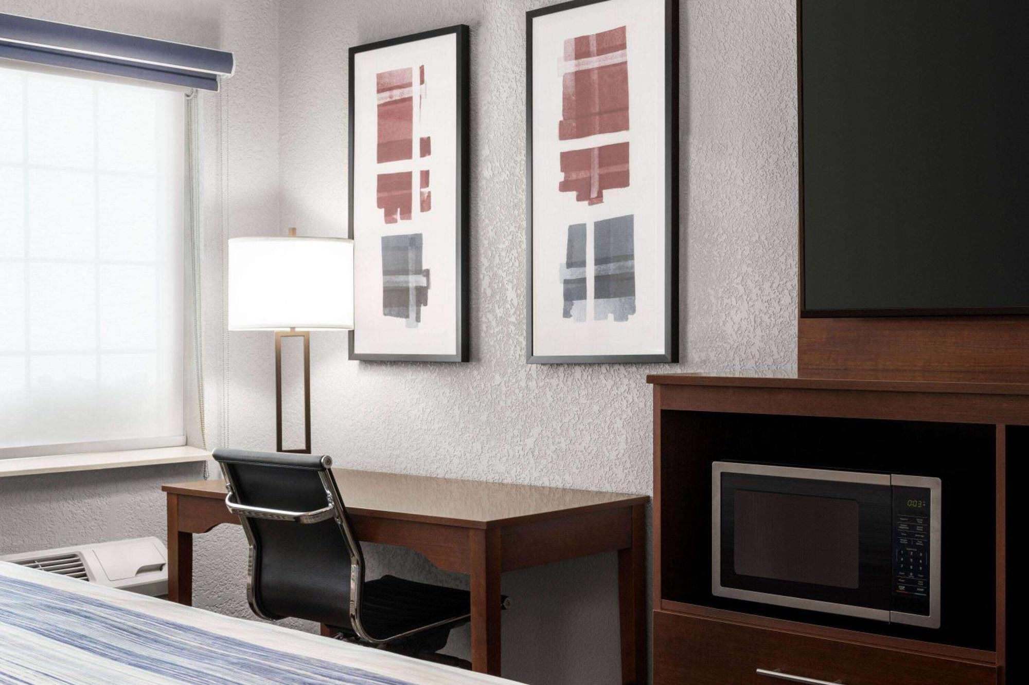 Americinn By Wyndham Williamsburg المظهر الخارجي الصورة